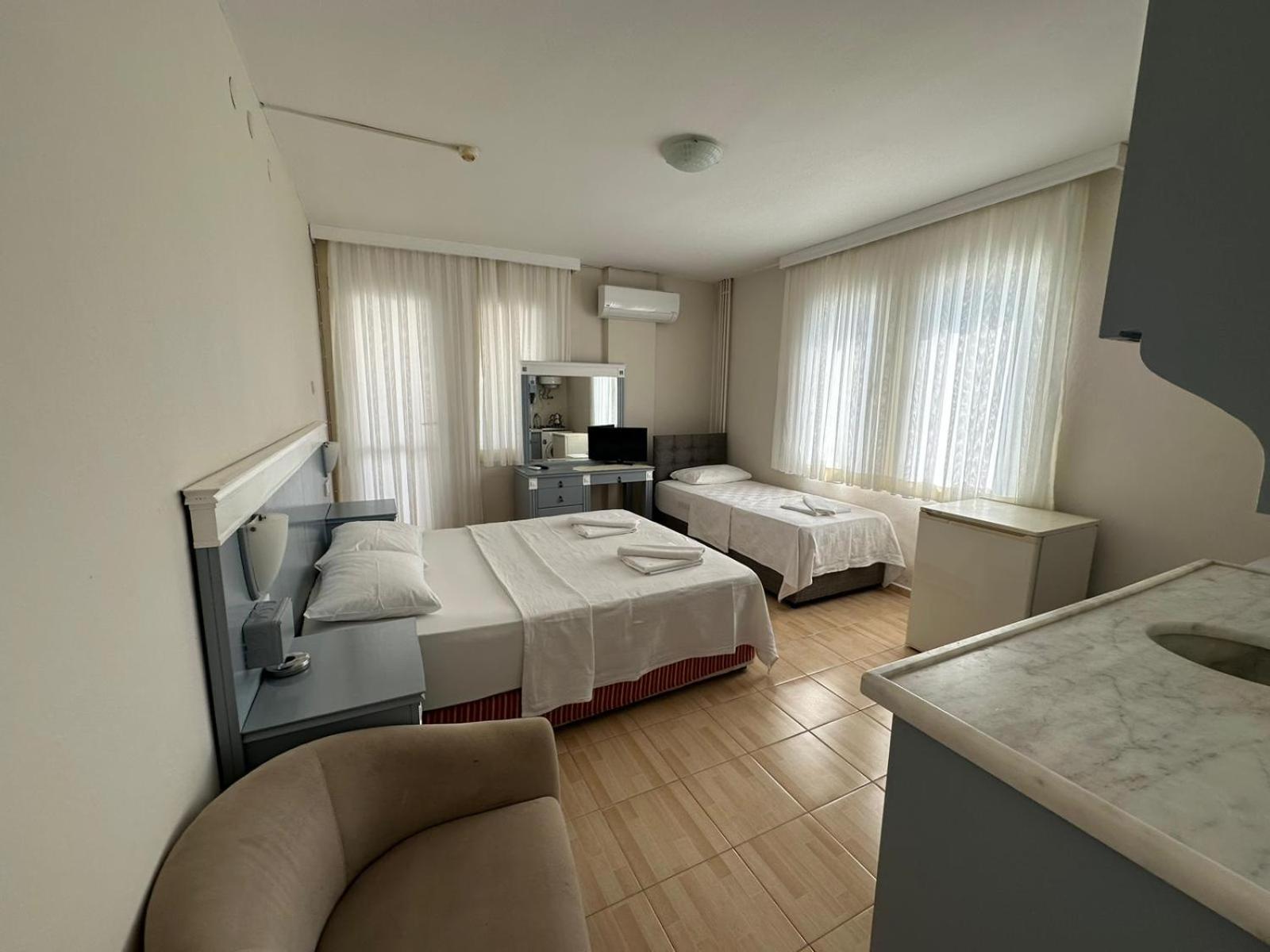 Cicek Apart Hotel Çeşme Zewnętrze zdjęcie