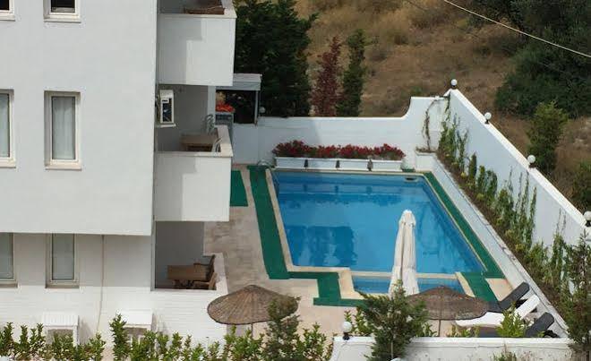 Cicek Apart Hotel Çeşme Zewnętrze zdjęcie