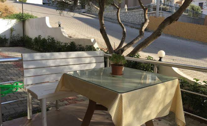 Cicek Apart Hotel Çeşme Zewnętrze zdjęcie